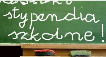 Stypendia i zasiłki szkolne: ostatni moment na złożenie wniosków