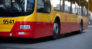 Uczniowie potrzebują większych autobusów